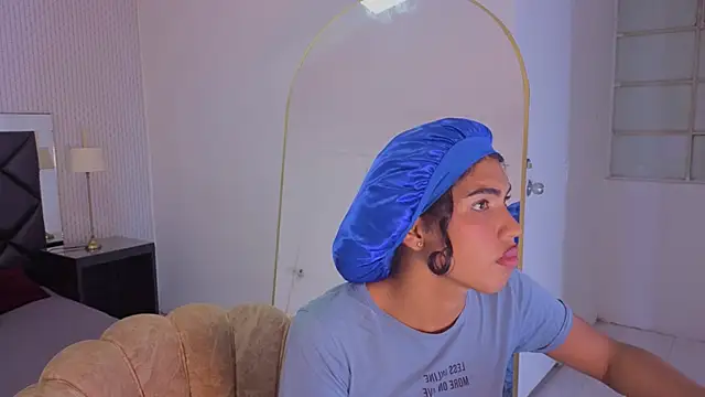 soffiene online show from March 19, 9:19 pm