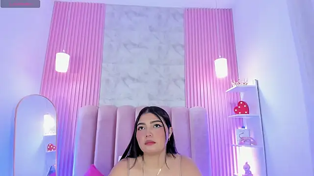 ArianaRougee online show from June 12, 4:20 am