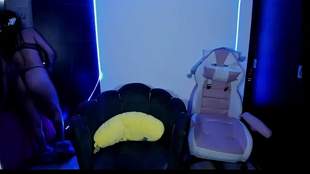 Sweetcamy online show from March 13, 4:03 am