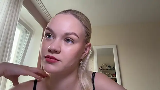 MiaCashe online show from July 10, 9:54 am