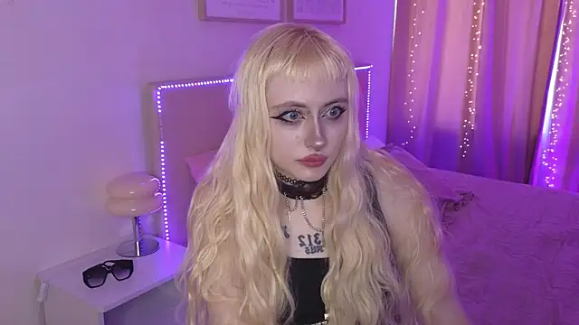 rraffaellka online show from July 12, 3:02 pm