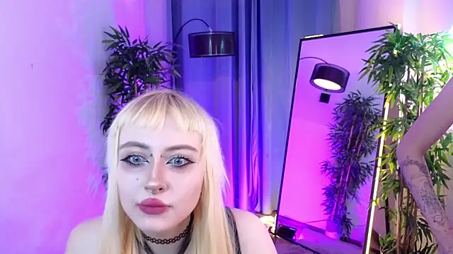rraffaellka online show from August 2, 9:51 pm