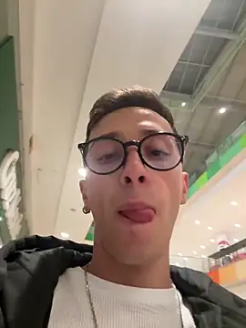 Thiago Jones1 online show from March 15, 3:08 am