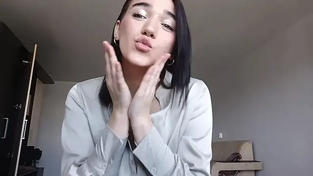 GilberteBauch online show from March 9, 4:26 am