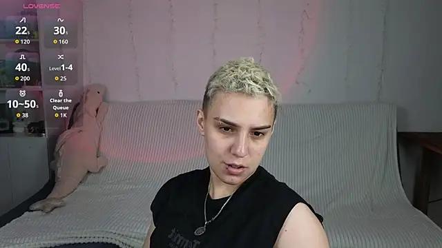 LuxuryLoverss online show from June 7, 3:08 pm