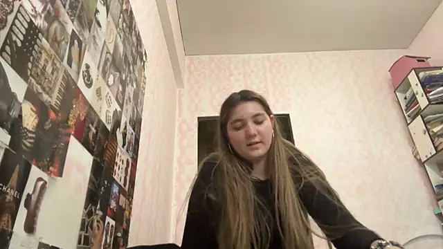 JanineThielman online show from July 15, 11:37 am