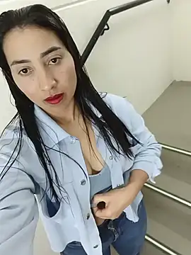 ANGELY WET JEET online show from July 5, 8:36 pm