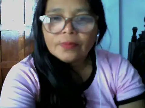 Flowerblossom123 online show from June 17, 5:31 am