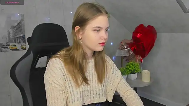 Saraa Broown online show from March 7, 1:01 am