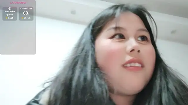 Hannah-33 online show from March 8, 2:32 pm