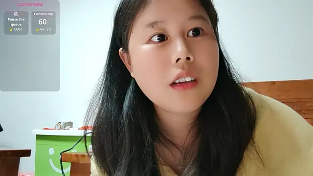 Hannah-33 online show from February 27, 12:05 pm