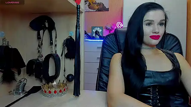 KristiTopxx online show from June 25, 8:10 pm