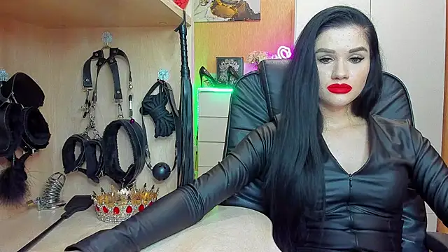 Snapshot of KristiTopxx chatting on October 5, 7:41 pm KristiTopxx online show from October 5, 7:41 pm