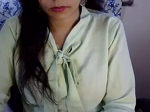 Neha Sharma2 online show from July 7, 1:03 pm
