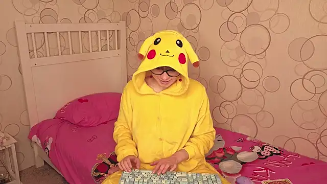 LibbyDuhl online show from March 11, 5:33 am