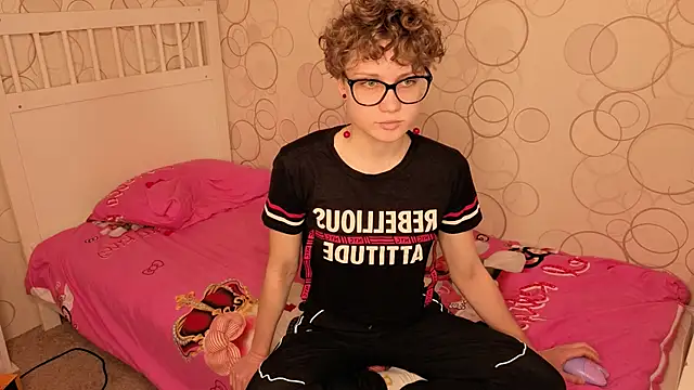 LibbyDuhl online show from March 10, 5:22 am