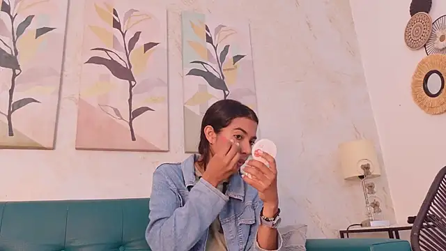 emily gaviria1 online show from July 31, 12:17 pm