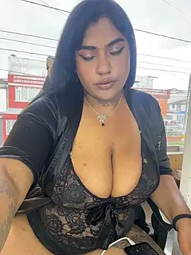 Nahomy firee online show from February 28, 8:08 pm