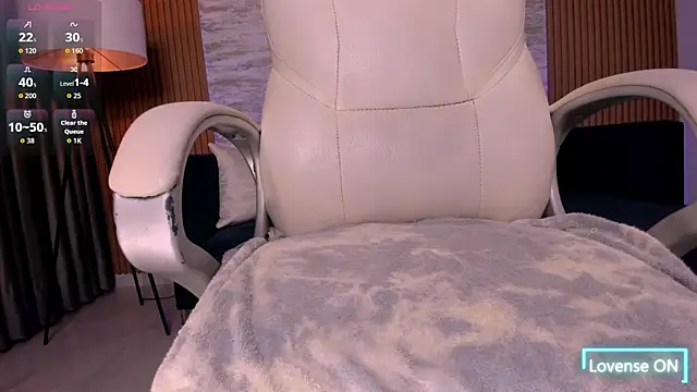 ANGIE-SMITH online show from June 10, 11:20 am