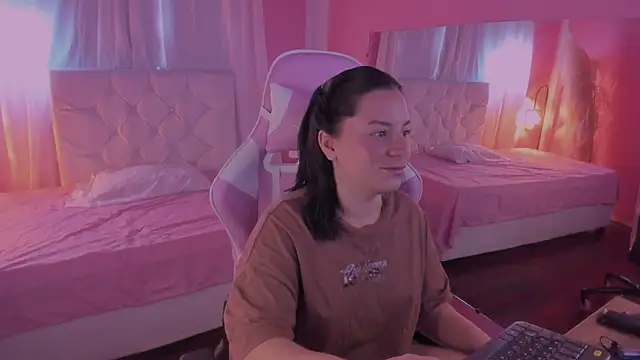 Dollhell online show from April 30, 11:26 am