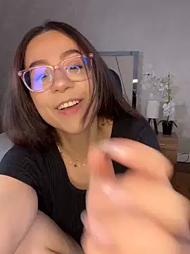 Arii wilde online show from March 18, 12:54 pm