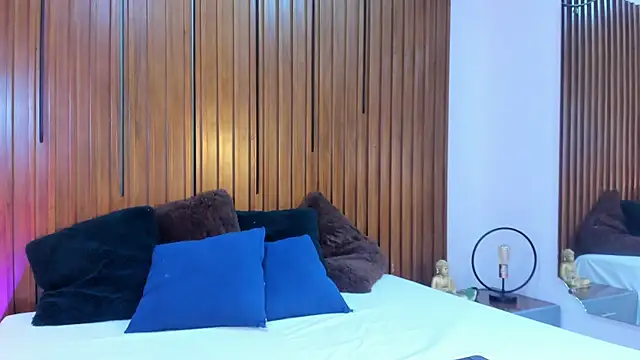 Laila-Miller online show from March 1, 4:56 am