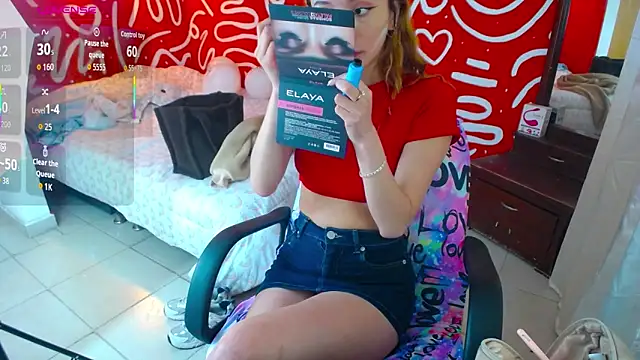 lucyrivera  online show from March 6, 12:44 pm