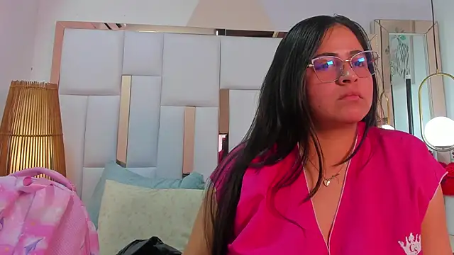 isabellablazee online show from May 7, 3:55 am
