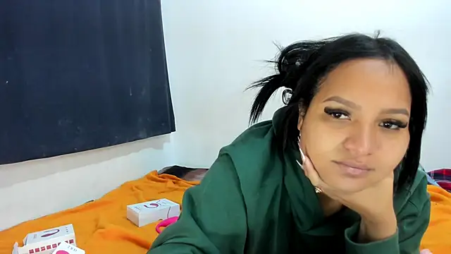 fatimahorny23 online show from March 6, 9:15 am