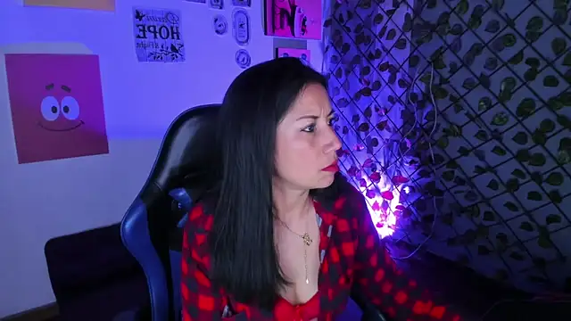 Megan Collinss1 online show from March 17, 4:44 pm