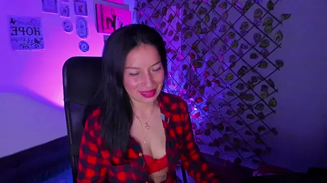 Megan Collinss1 online show from February 25, 5:55 pm