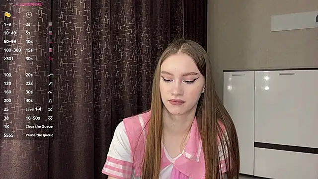 NuDonzze online show from May 4, 7:39 pm