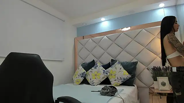 miaa diamondd online show from April 7, 10:23 pm