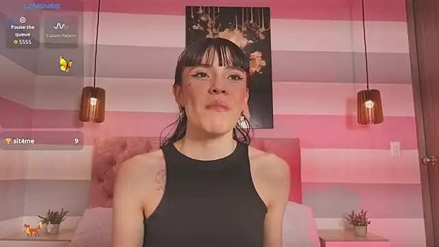 elanith  online show from March 21, 4:23 pm