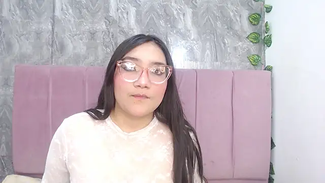 anyela donecm online show from June 20, 7:50 pm