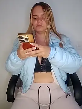 elarzeth 24 online show from March 10, 1:42 am