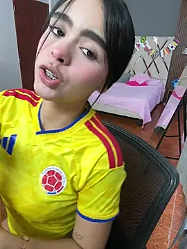 kitty rousse01 online show from June 18, 12:43 pm
