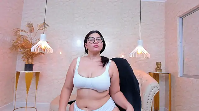 Mia Curvyy online show from March 16, 11:25 am