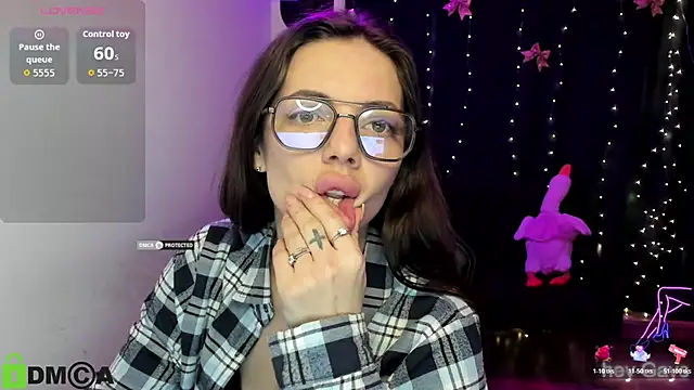 AlisMoonly online show from March 11, 12:48 am