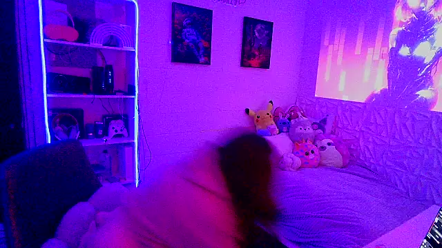 Moongirl117 online show from March 15, 8:55 pm