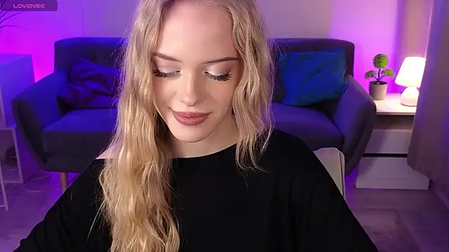 Dear Tessa online show from March 8, 2:32 pm