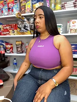 MorenaQueen- online show from March 9, 8:01 pm