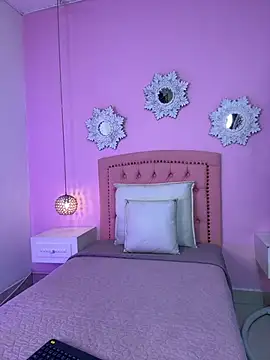 ValeriaRose  online show from March 18, 11:37 am