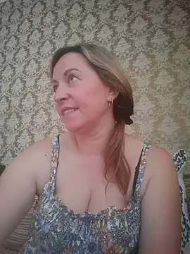 ChristinaYork online show from June 18, 8:37 am