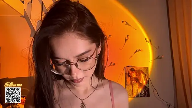 DebraSchneider online show from March 8, 4:11 pm