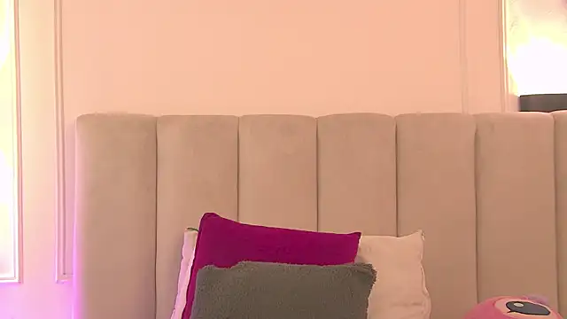 SamanthaVega  online show from July 28, 7:39 pm
