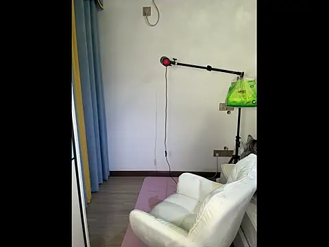 Y--F--LOVE online show from March 19, 2:21 pm