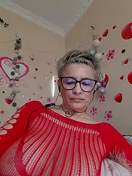 LunaBlaise online show from March 3, 8:53 am