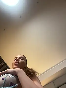 KarmaFoxx online show from April 28, 2:27 am