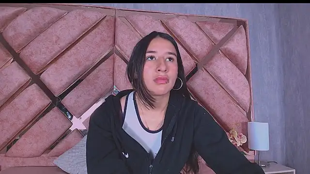 LilyRossi  online show from April 22, 12:57 pm